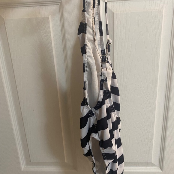 Lioness Swimsuit - Picture 3 of 3